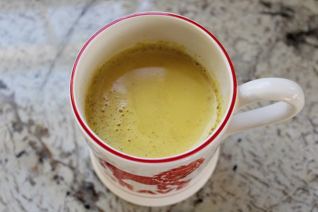turmeric golden milk latte